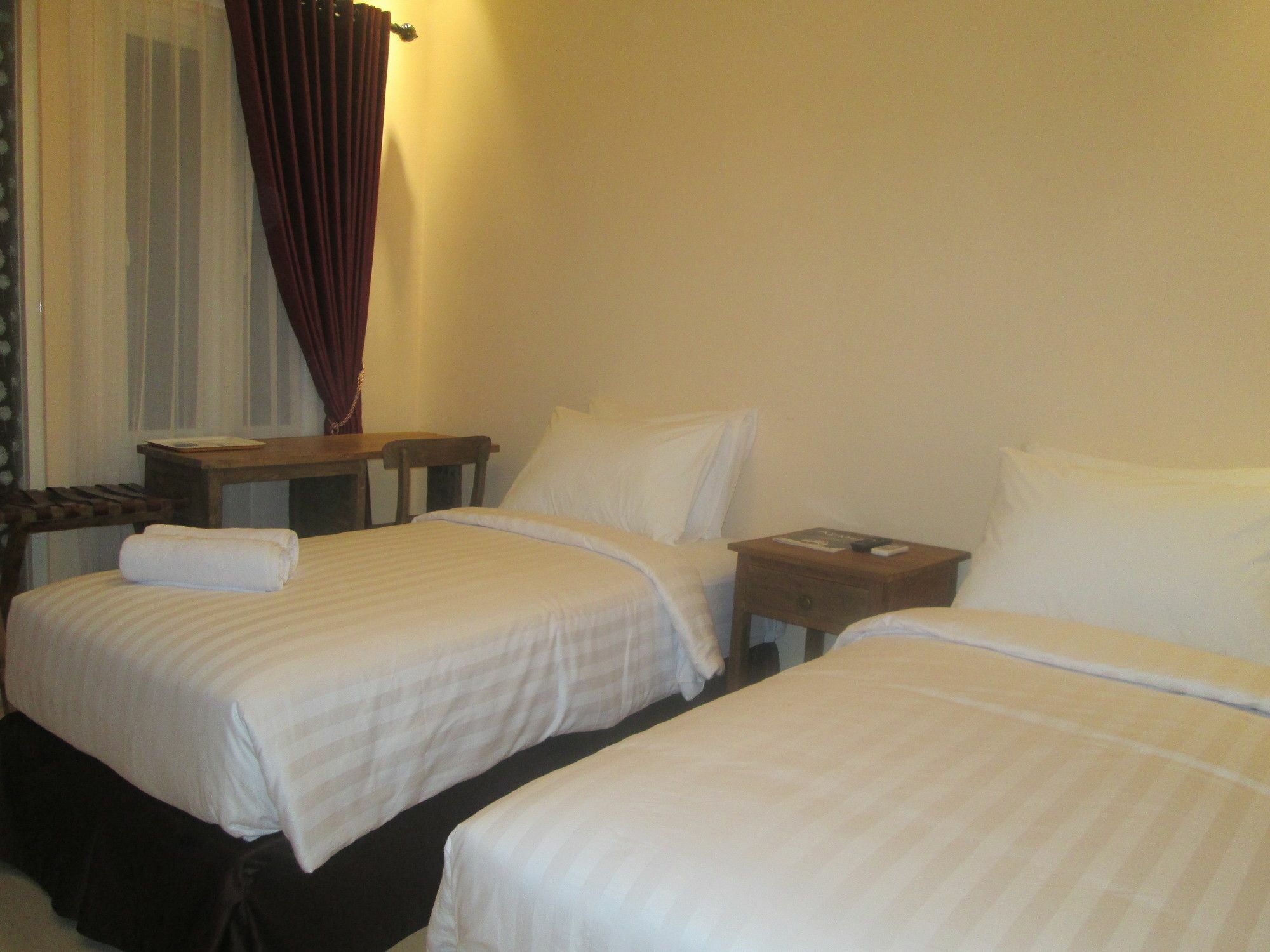 Front One Boutique Baluran Malang Hotell Exteriör bild